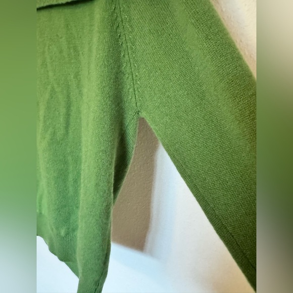 LIKE NEW Cashmere Project Green Off Shoulder Sweater Long Sleeve 100% Cashmere S - Picture 8 of 8